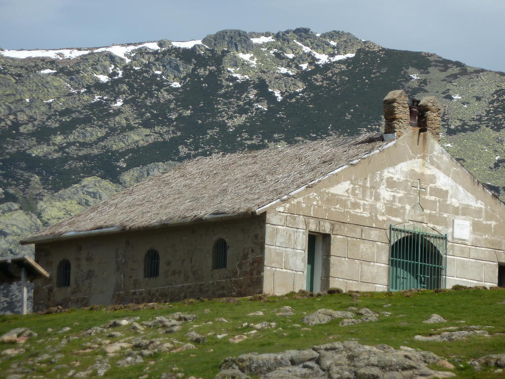 Hostal El Cardenillo Madrigal de la Vera Eksteriør billede